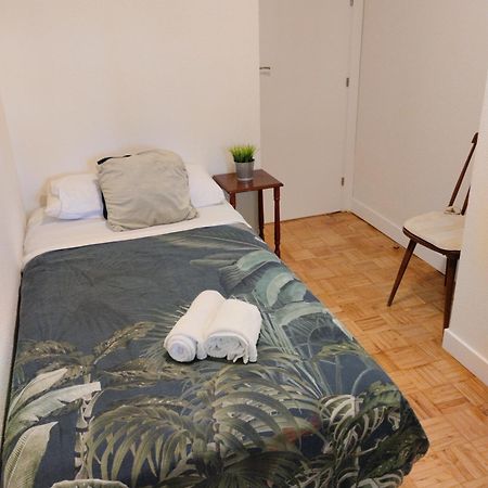 Habitacion Confort En Chamartin Мадрид Екстериор снимка